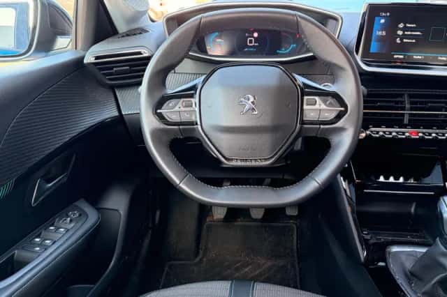 Peugeot 208 (2022) thumbnail 36