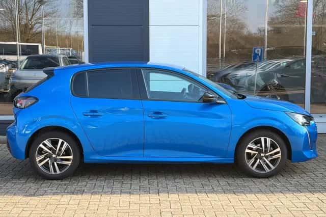 Peugeot 208 (2022) thumbnail 5