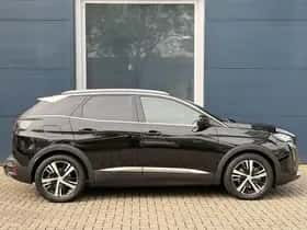 Peugeot 3008 (2021) thumbnail 4