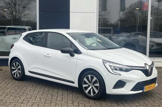 Renault Clio (2022) thumbnail 3