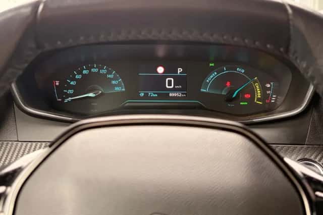 Peugeot e-2008 (2021) thumbnail 17