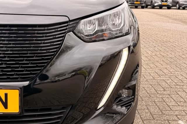 Peugeot e-2008 (2021) thumbnail 19