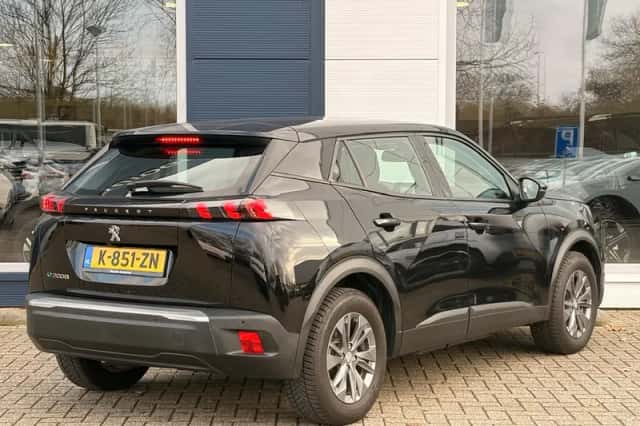 Peugeot e-2008 (2021) thumbnail 3
