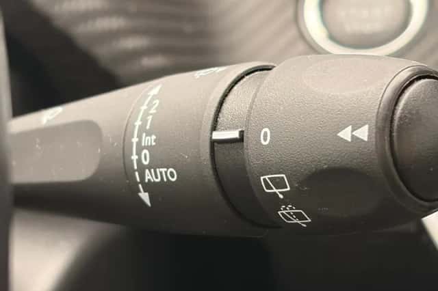 Peugeot e-2008 (2021) thumbnail 23