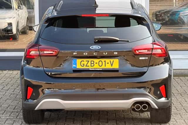 Ford Focus (2024) thumbnail 5
