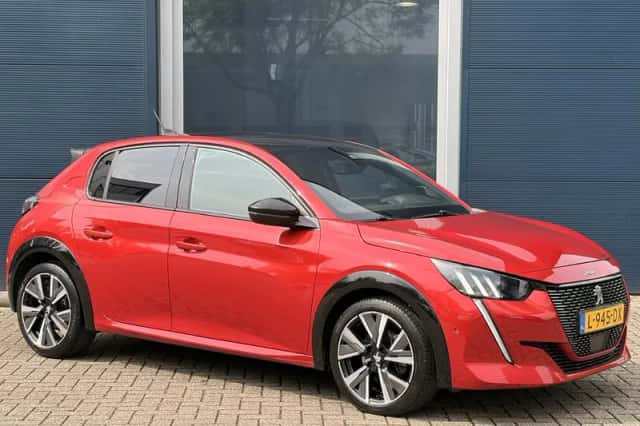 Peugeot 208 (2021) thumbnail 2