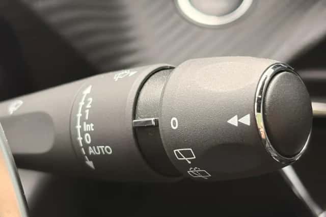Peugeot 208 (2021) thumbnail 16