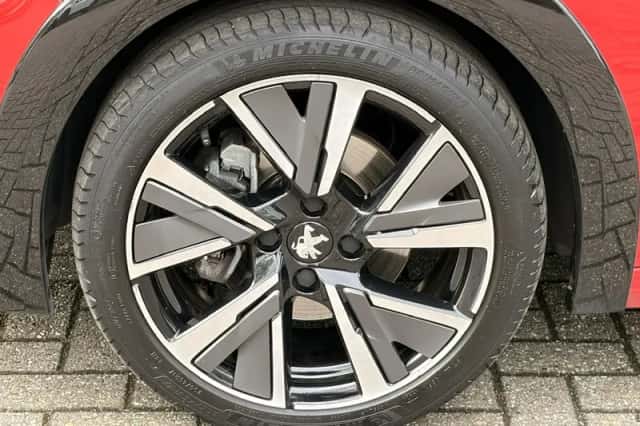 Peugeot 208 (2021) thumbnail 31
