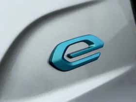 Peugeot e-208 (2023) thumbnail 13