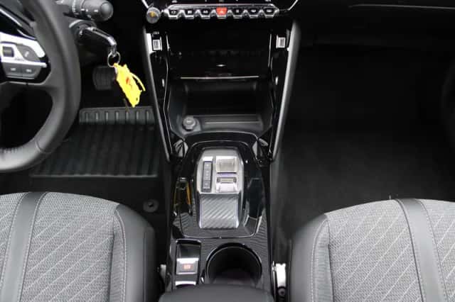 Peugeot 2008 (2024) thumbnail 19