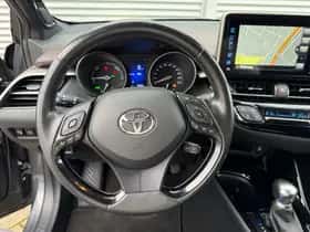 Toyota C-HR (2020) thumbnail 14