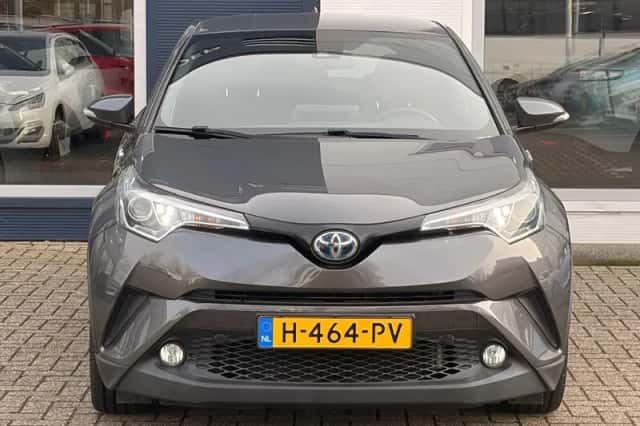 Toyota C-HR (2020) thumbnail 5