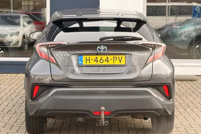Toyota C-HR (2020) thumbnail 6
