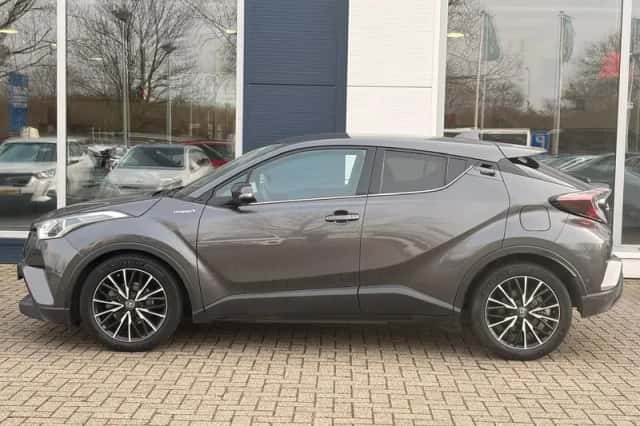 Toyota C-HR (2020) thumbnail 8