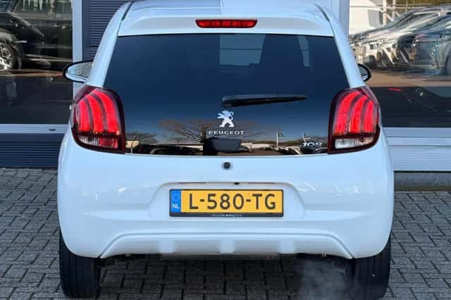 Peugeot 108 (2021) thumbnail 5