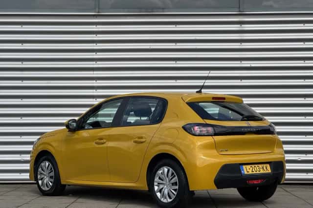 Peugeot 208 (2021) thumbnail 13