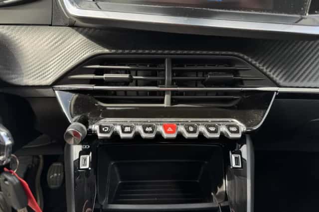 Peugeot 208 (2021) thumbnail 14