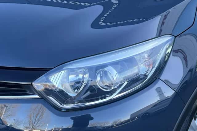 Renault Captur (2015) thumbnail 11