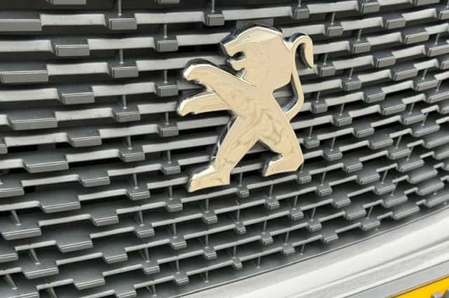 Peugeot 2008 (2021) thumbnail 13