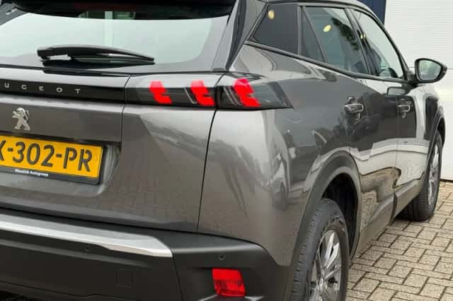 Peugeot 2008 (2021) thumbnail 14