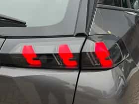 Peugeot 2008 (2021) thumbnail 15