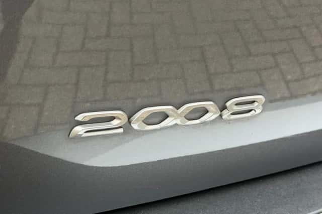 Peugeot 2008 (2021) thumbnail 17