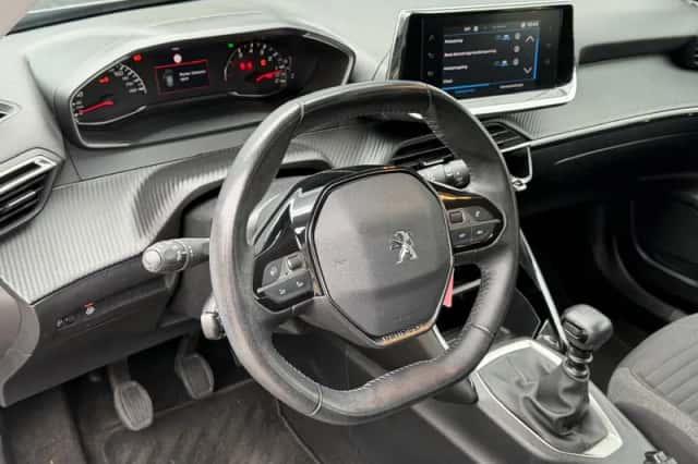Peugeot 2008 (2021) thumbnail 19
