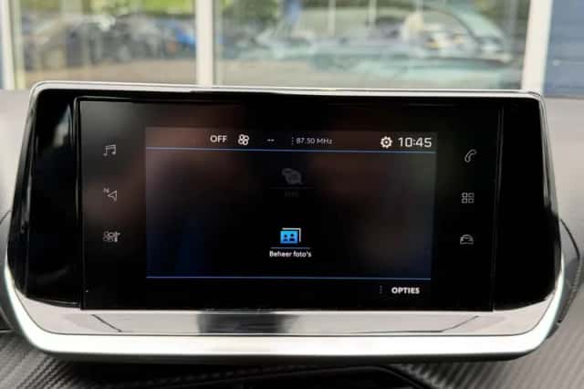 Peugeot 2008 (2021) thumbnail 27