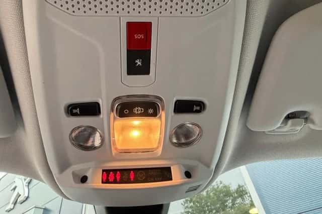 Peugeot 2008 (2021) thumbnail 35