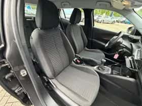 Peugeot 2008 (2021) thumbnail 38
