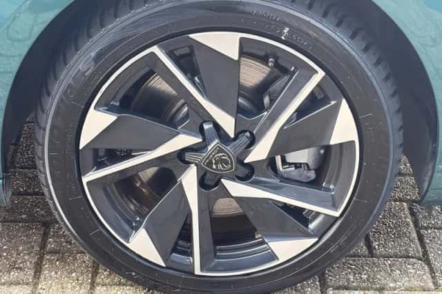 Peugeot 308 (2022) thumbnail 15