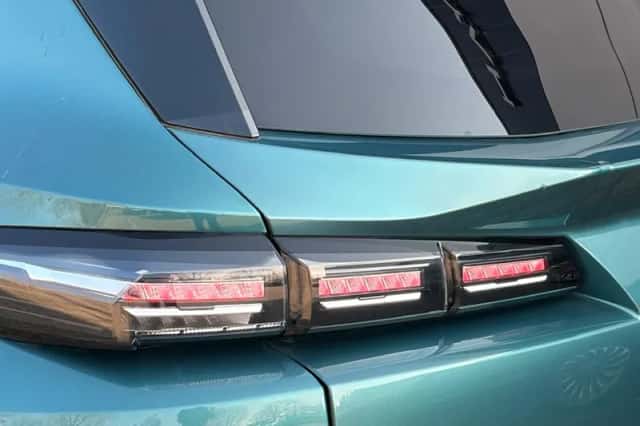 Peugeot 308 (2022) thumbnail 17