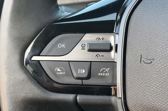 Peugeot 308 (2022) thumbnail 26
