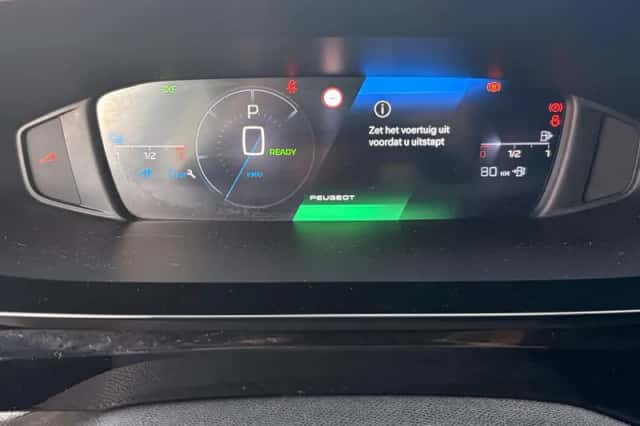Peugeot 308 (2022) thumbnail 32