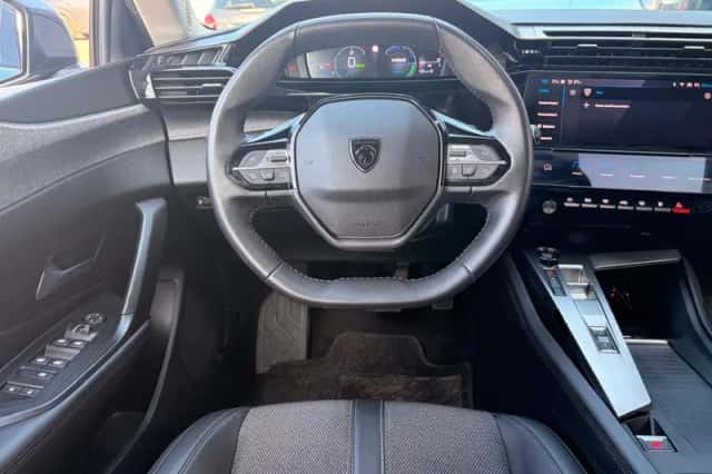 Peugeot 308 (2022) thumbnail 36