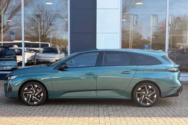 Peugeot 308 (2022) thumbnail 6