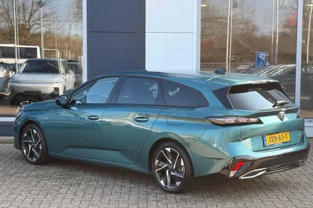 Peugeot 308 (2022) thumbnail 9