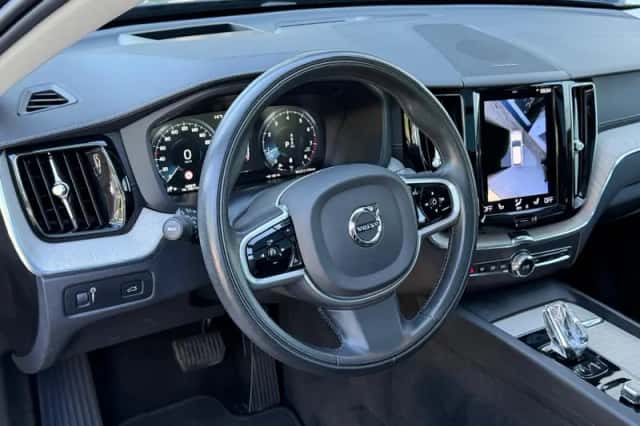 Volvo XC60 (2021) thumbnail 25