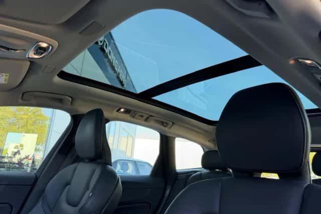 Volvo XC60 (2021) thumbnail 31