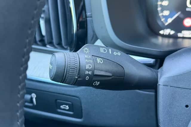 Volvo XC60 (2021) thumbnail 34