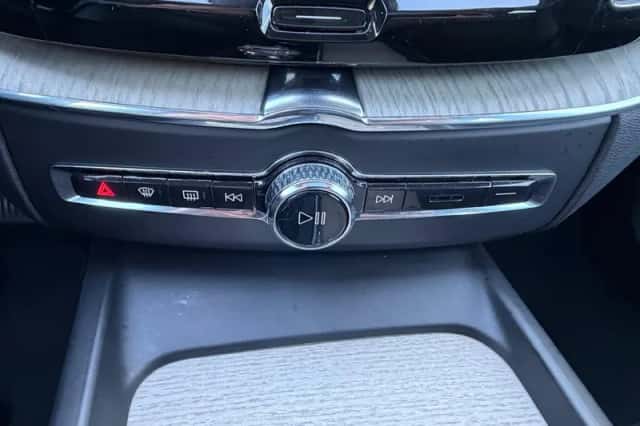 Volvo XC60 (2021) thumbnail 43