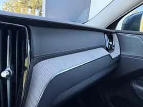 Volvo XC60 (2021) thumbnail 44