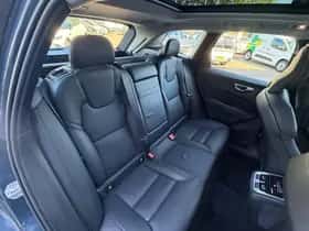 Volvo XC60 (2021) thumbnail 48