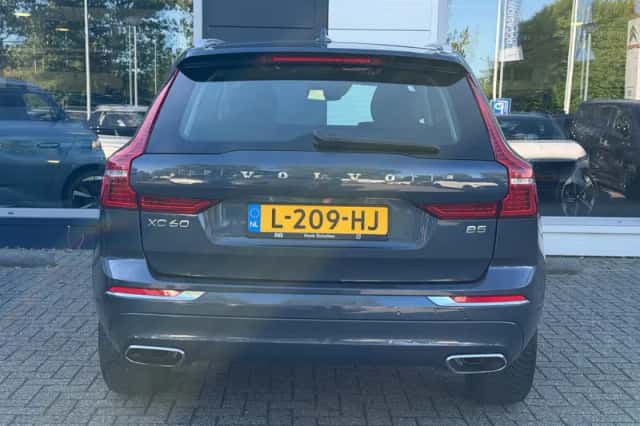 Volvo XC60 (2021) thumbnail 6