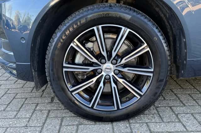 Volvo XC60 (2021) thumbnail 8