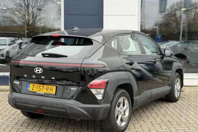 Hyundai Kona (2024) thumbnail 4
