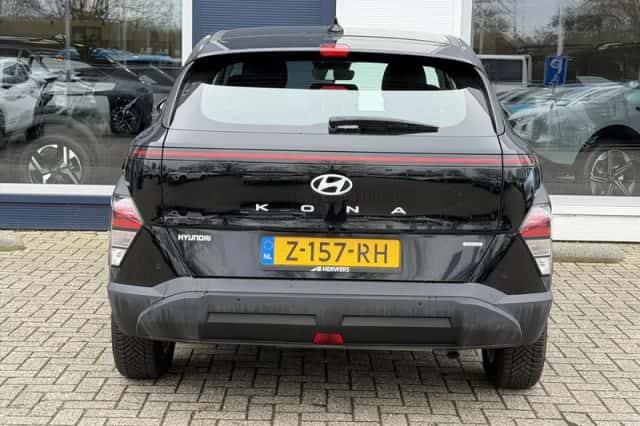 Hyundai Kona (2024) thumbnail 5