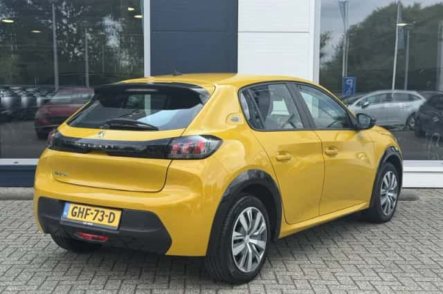 Peugeot e-208 (2023) thumbnail 5