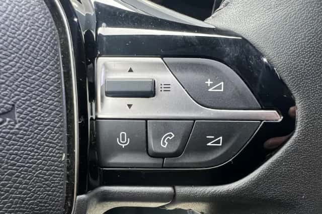 Peugeot 408 (2023) thumbnail 40