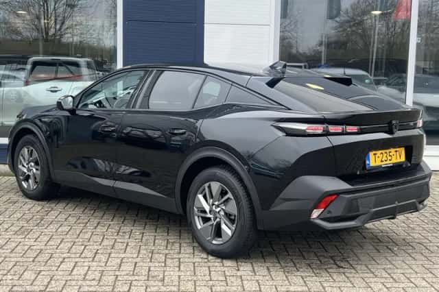 Peugeot 408 (2023) thumbnail 6